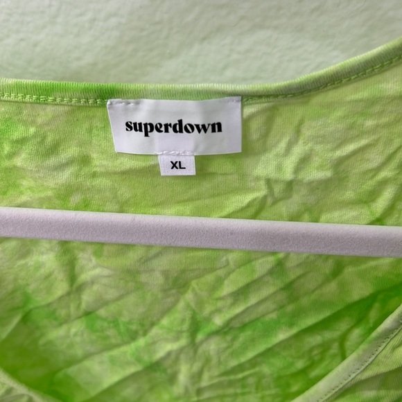 NEW Superdown Green Tie Dye Crop Top - Picture 5 of 9